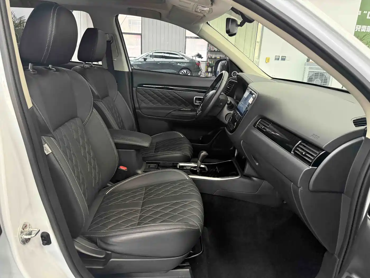 Mitsubishi Outlander 2022 2021 2.0L 2WD Yaodong Edition 5-seater