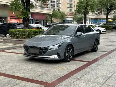 Hyundai Elantra