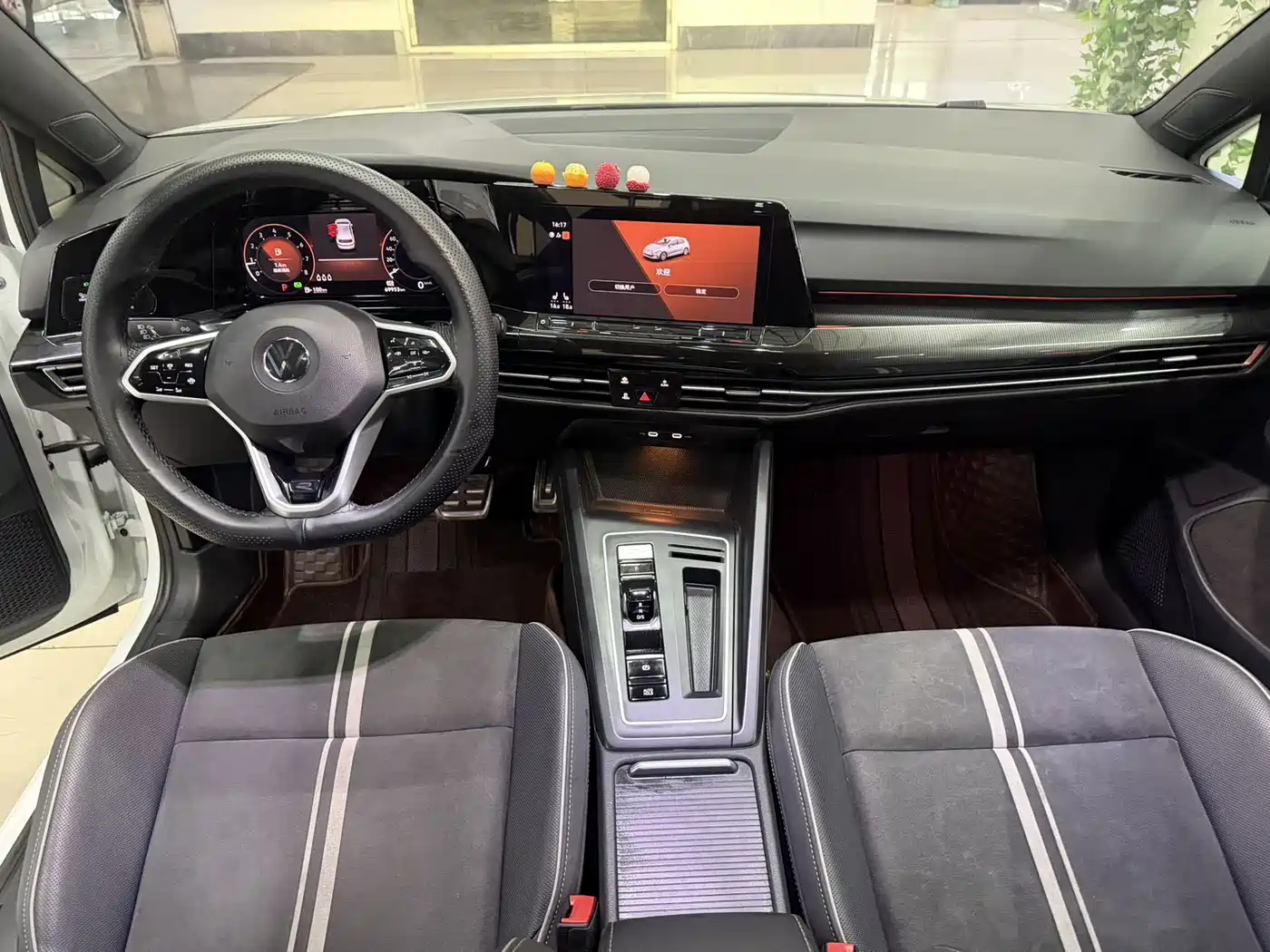 Фото 9 - Volkswagen Golf