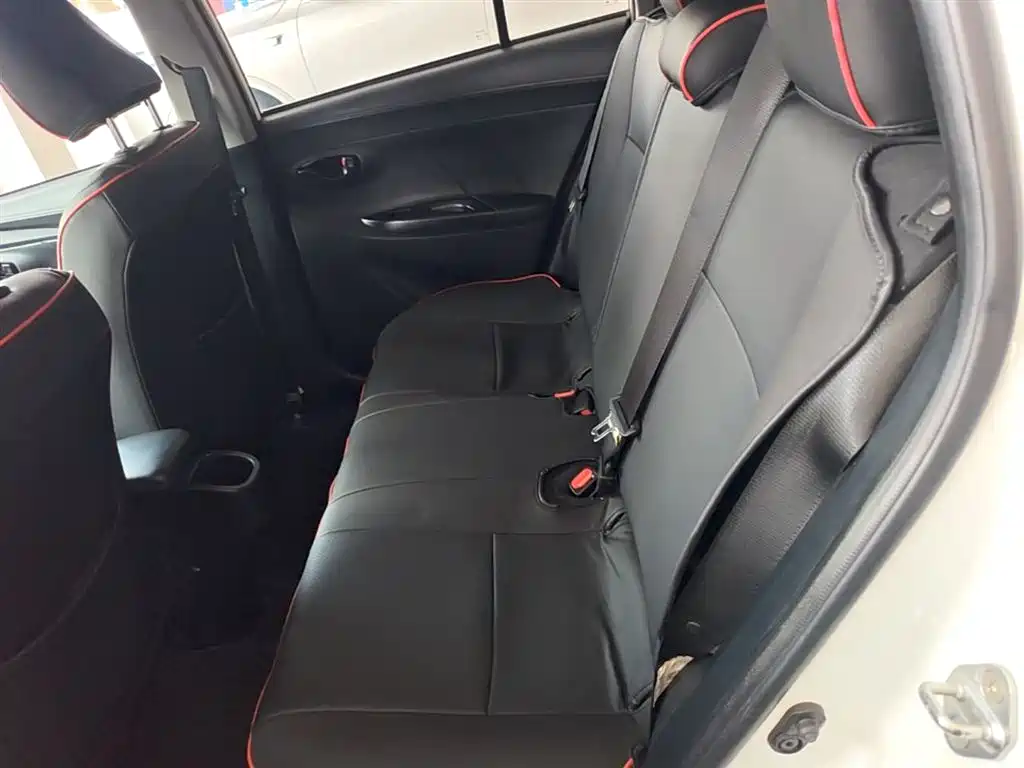 Toyota YARiS L Zhi Xuan 2016 Facelift 1.5E CVT Charming Edition фото 17