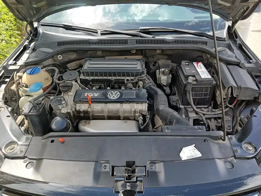 Volkswagen Sagitar 2014 1.6L Manual Comfort фото 10