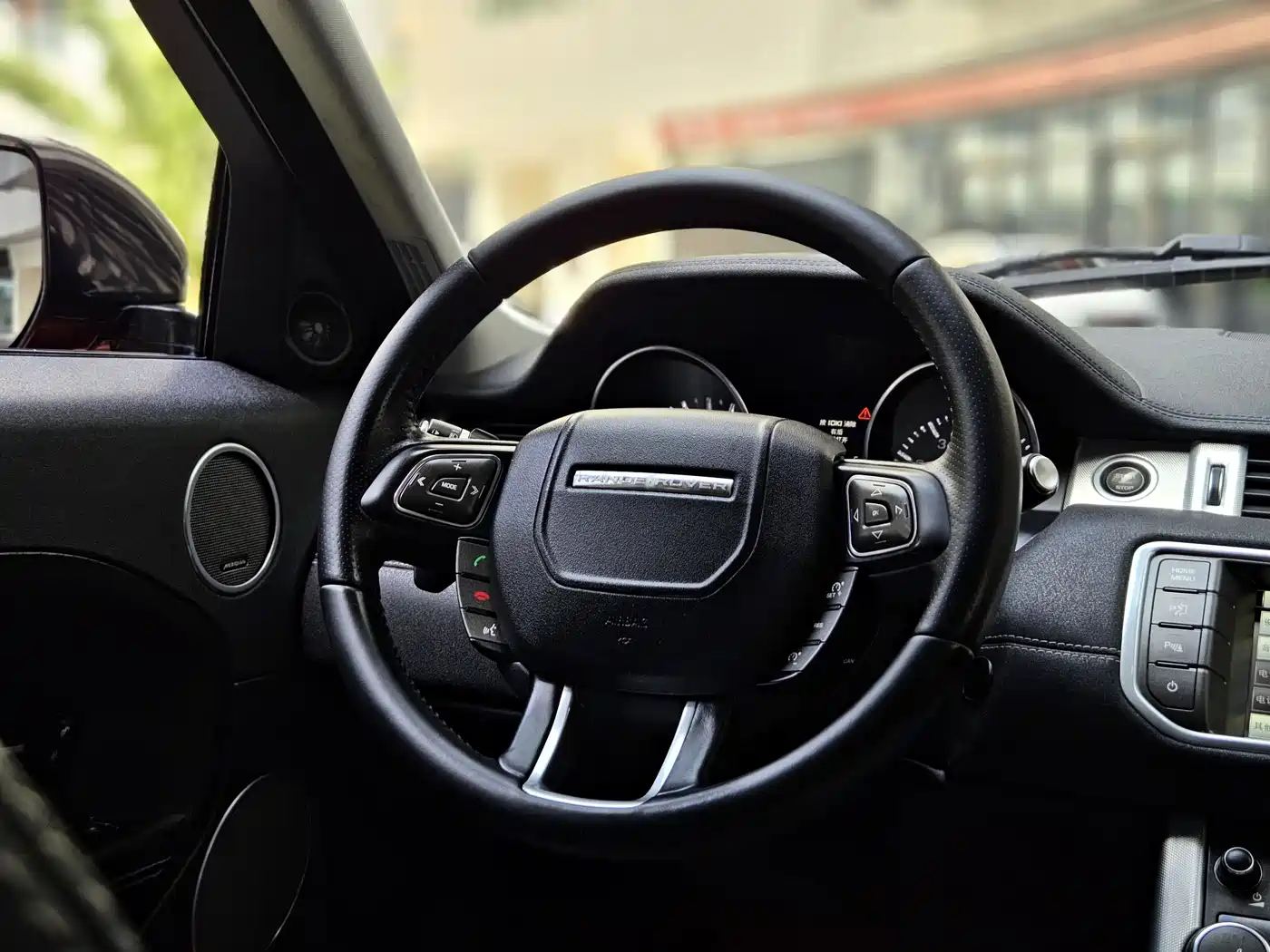 Land Rover Range Rover Evoque (Import) 2014 2.0T 5-door Brilliance Sport фото 13