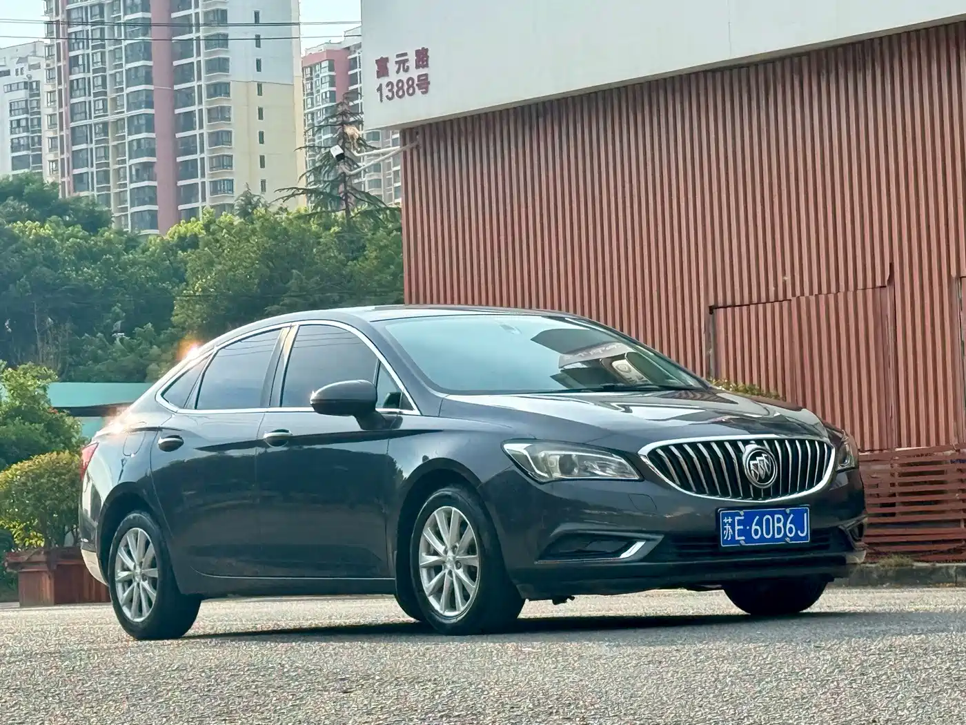 Buick Verano 2016 2015 Sedan 20T Dual-clutch Leading
