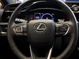 Photo 8 - Lexus RZ