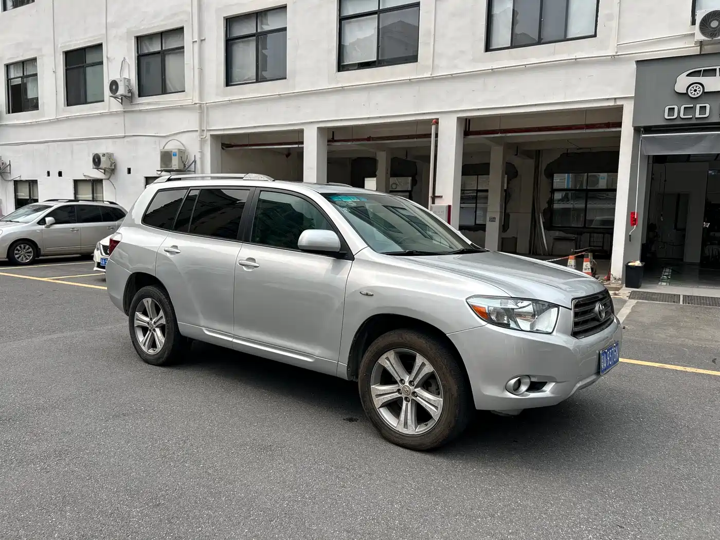 Toyota Highlander 2009 3.5L 4WD 7-seater Luxury Edition фото 2