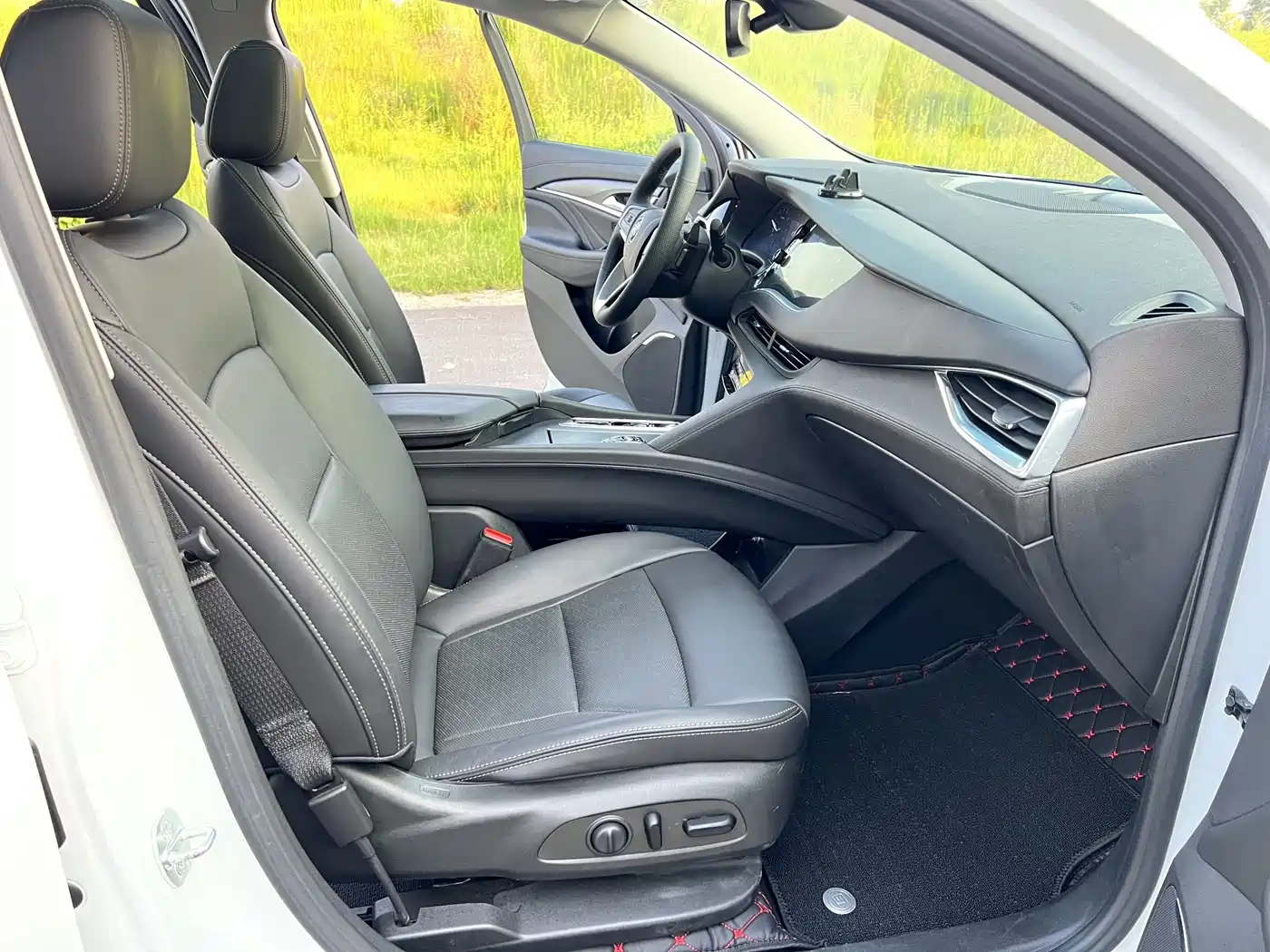 Фото 16 - Buick Enclave
