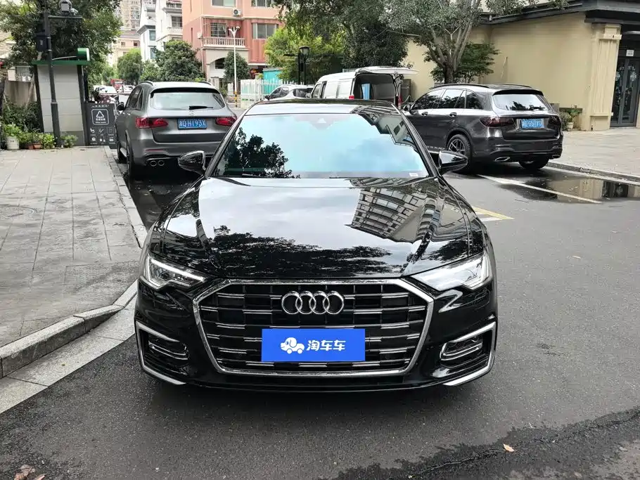 Фото 2 - Audi A6L