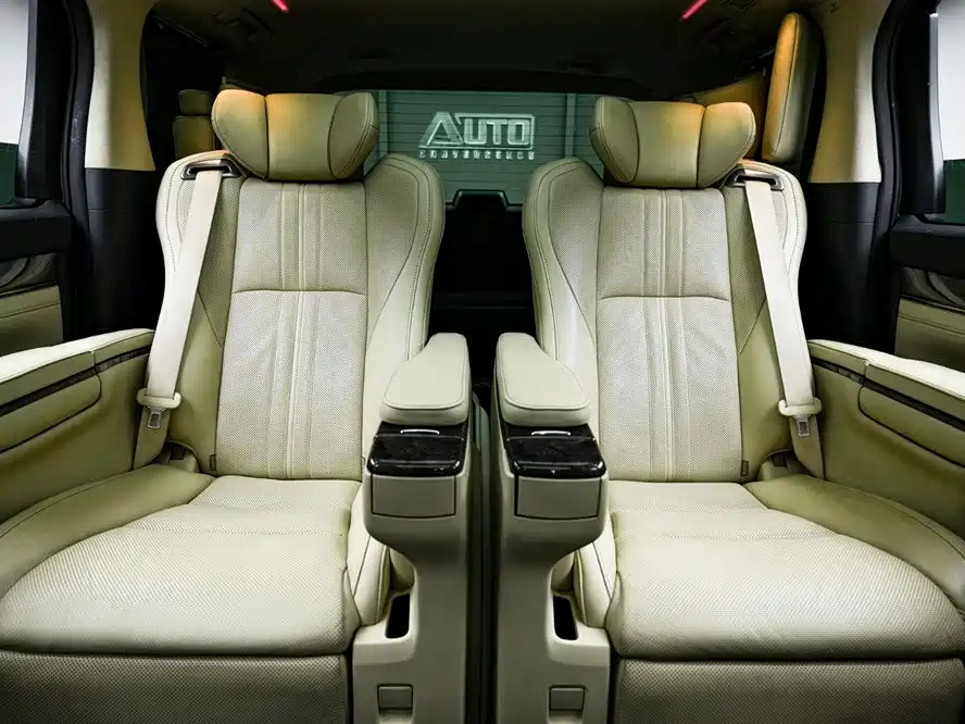 Toyota Alphard 2020 Hybrid 2.5L Premium Edition фото 13