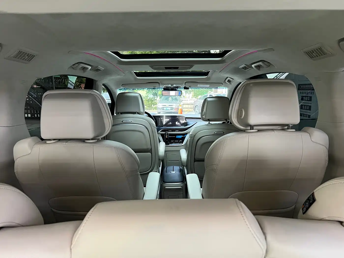 Buick GL8 2021 Avenir Aivia 7-Seater Family Edition фото 17