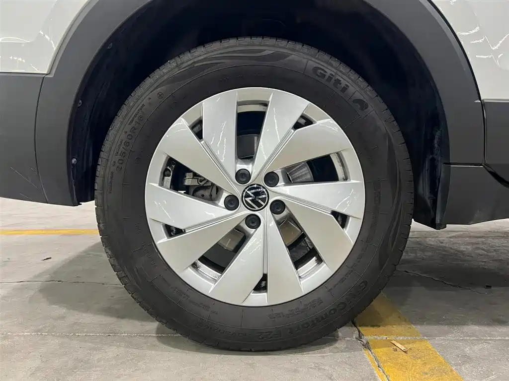 Volkswagen Tharu 2026 New Sharp 1.5L Advance Edition фото 17