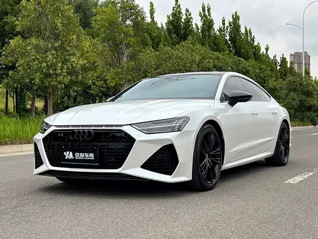 Audi A7 45 TFSI, Select