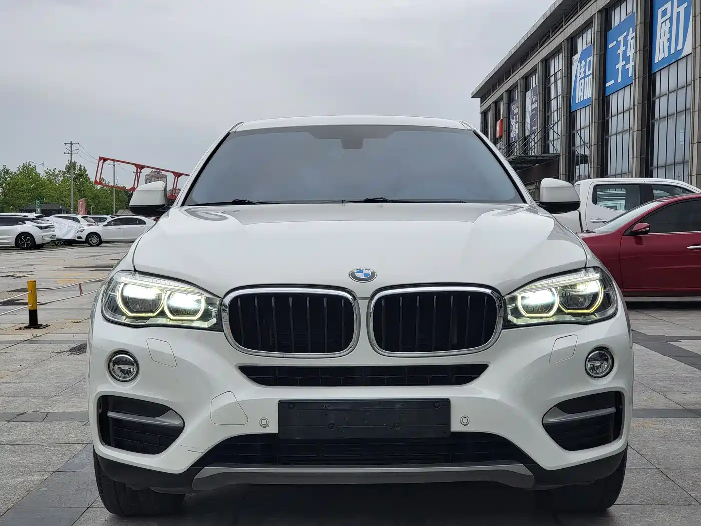 BMW X6 2015 xDrive35i Luxury Model фото 2