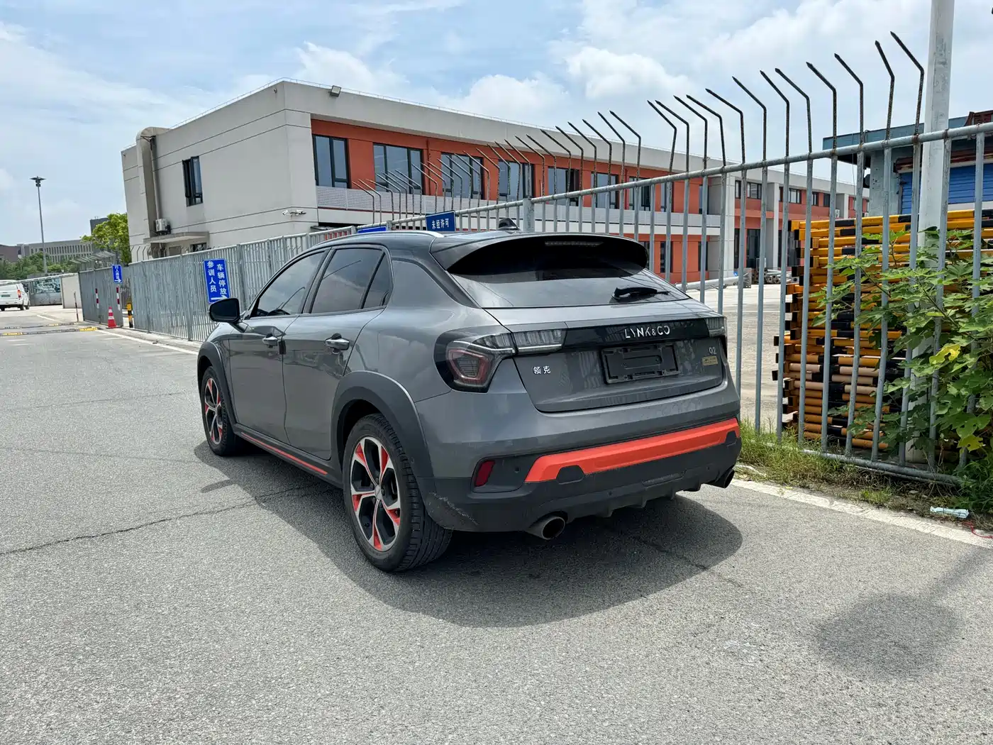 Lynk & Co 02 2018 1.5T DCT 2WD Shine Edition China V фото 13