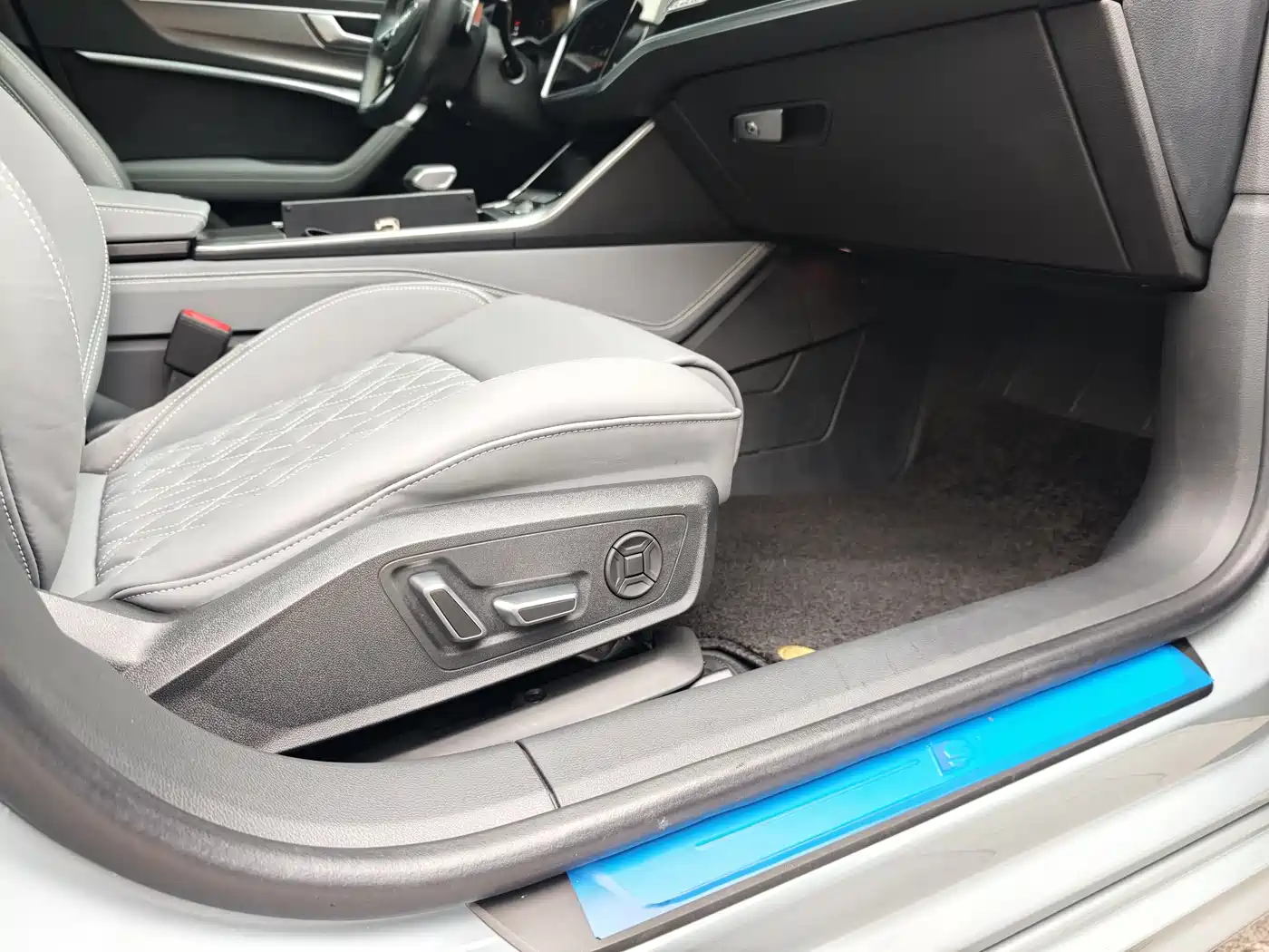 Audi A7L 2024 45 TFSI quattro RS Kit Racing Edition фото 20