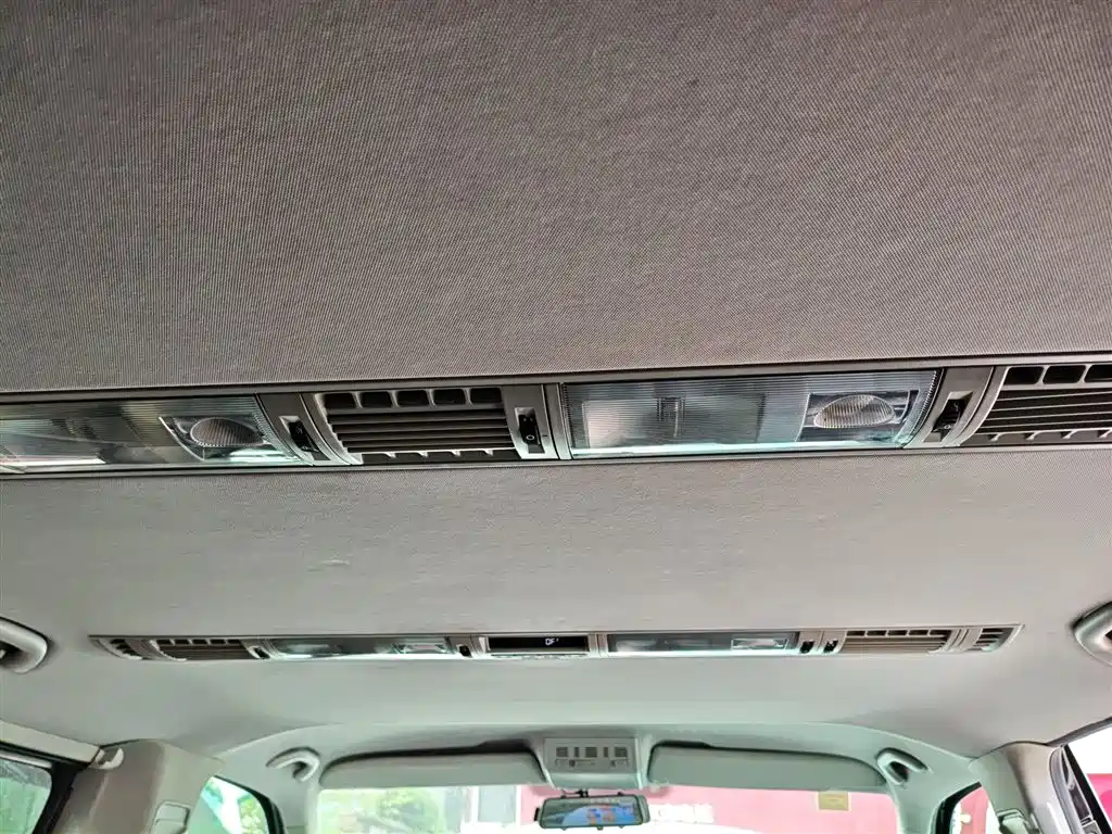 Volkswagen Caravelle 2015 2.0TSI 4WD Comfort фото 14