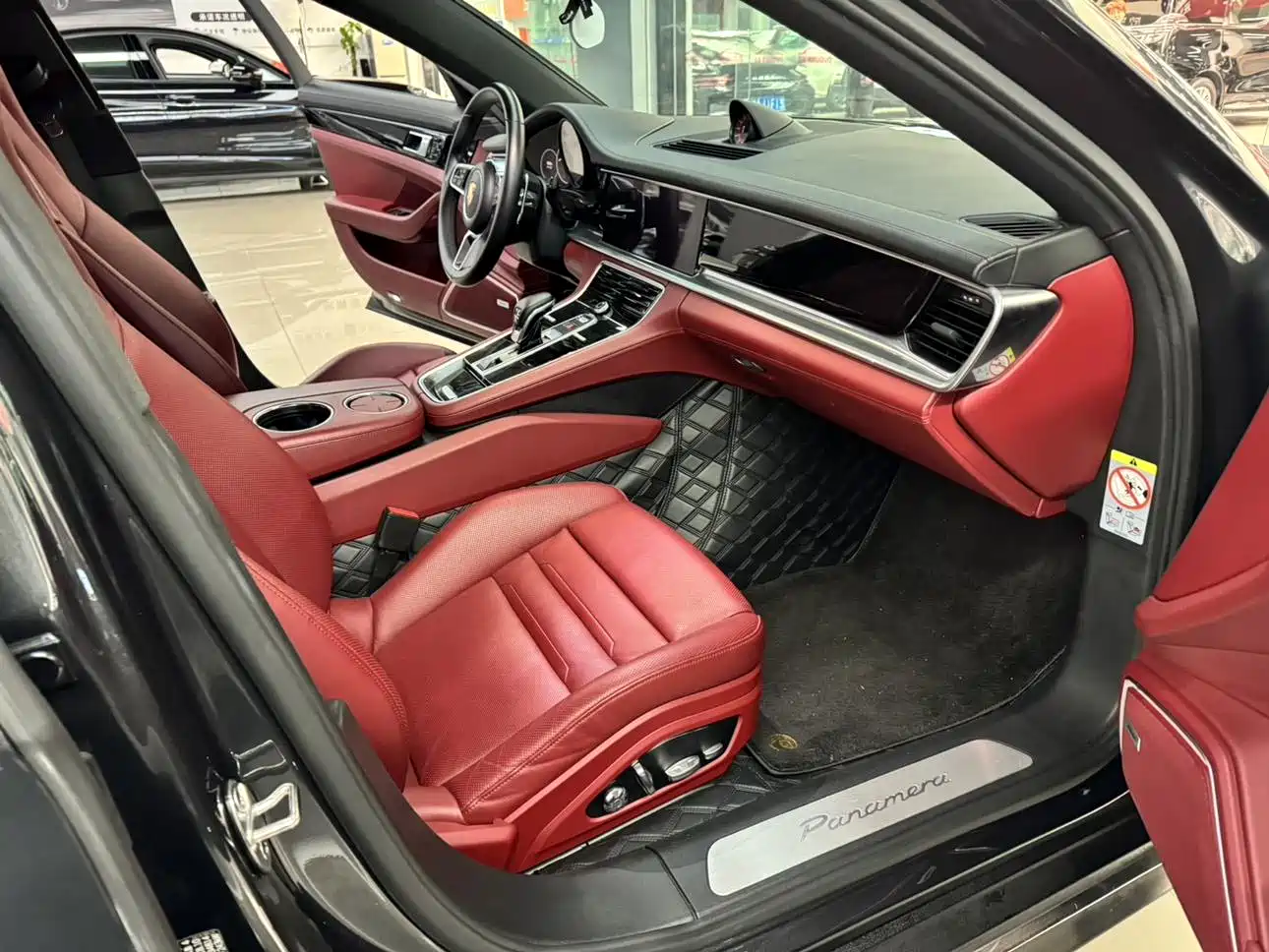 Porsche Panamera 2017 Panamera Executive Long Wheelbase 3.0T фото 7