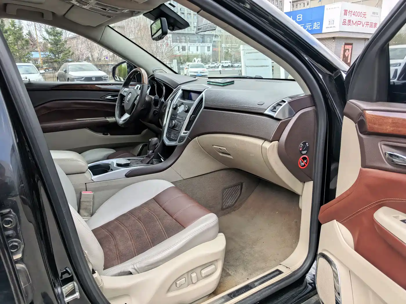 Cadillac SRX 2011 Model 3.0L Luxury фото 8