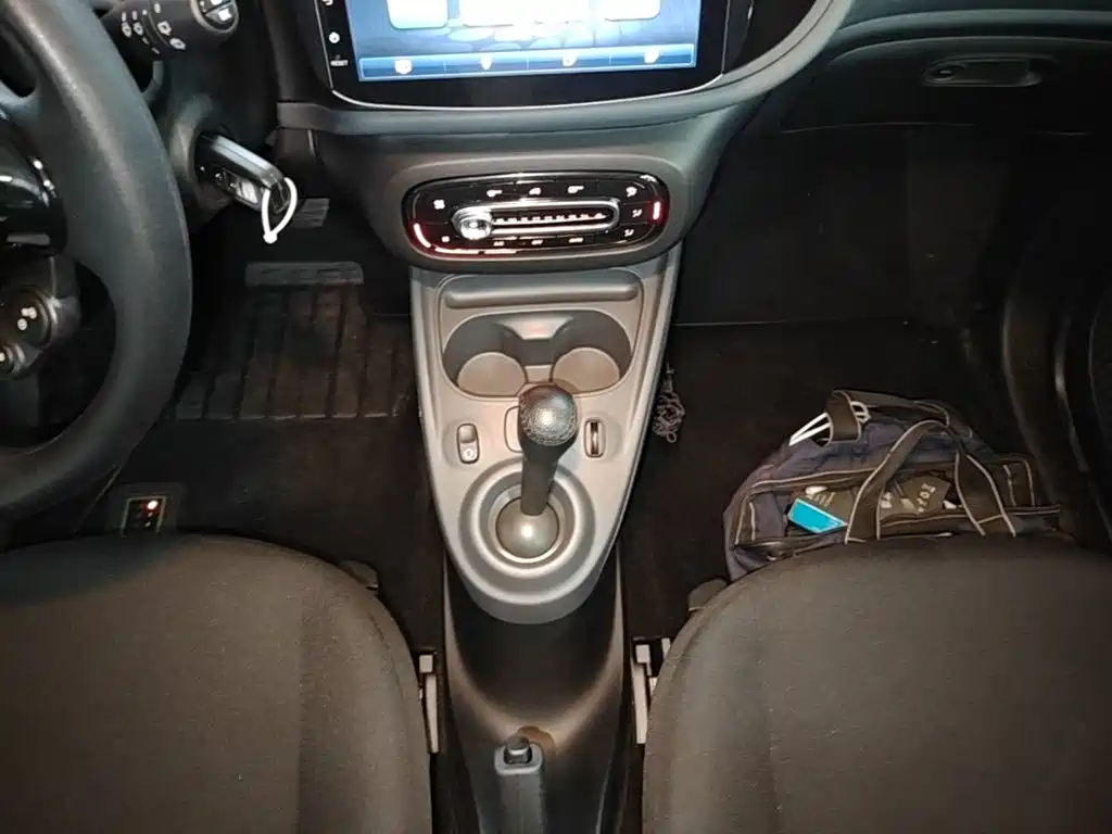 smart forfour 2019 2018 1.0L 52kW Agile Edition