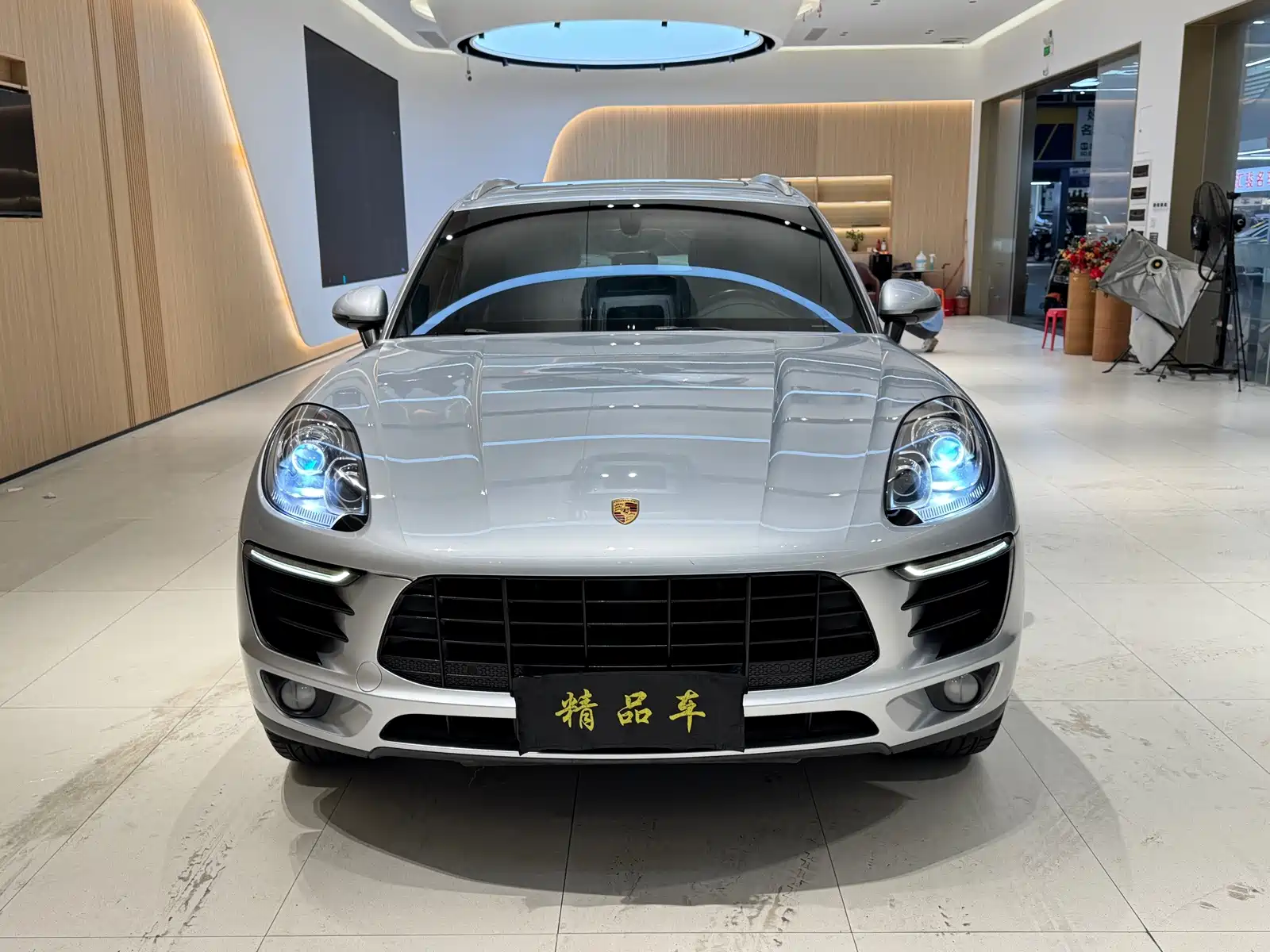 Фото 2 - Porsche Macan