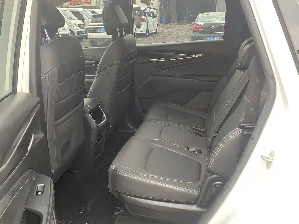 SAIC MAXUS CHASE G50