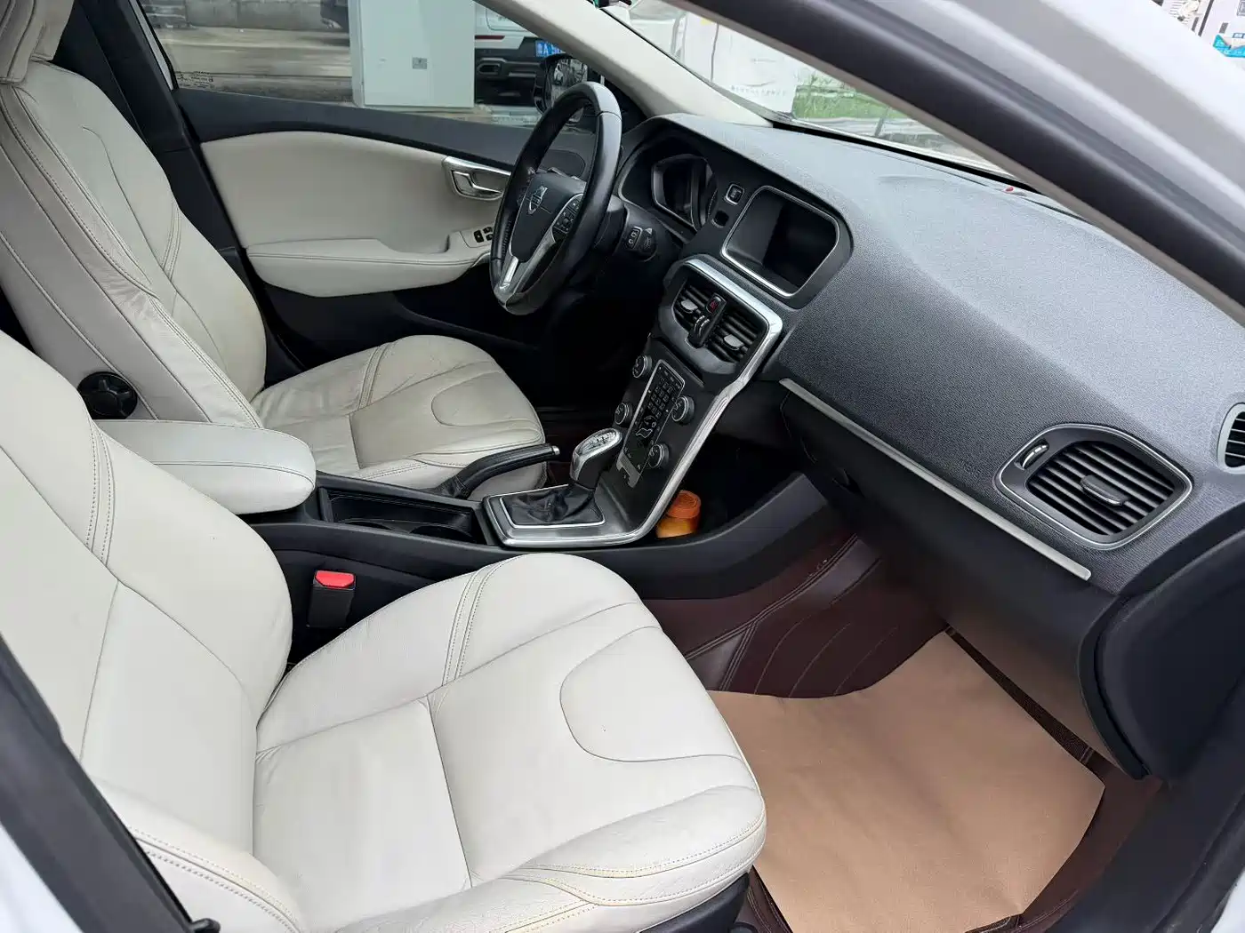 Volvo V40 2013 2013 2.0T Elegance Edition