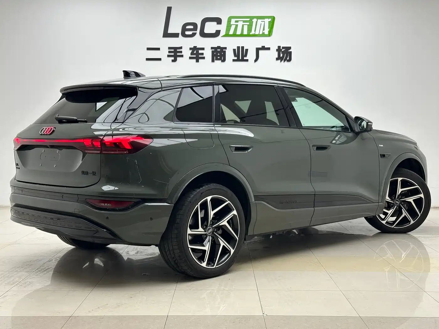 Audi Q6L e-tron 2025 Model Pioneer Edition фото 21