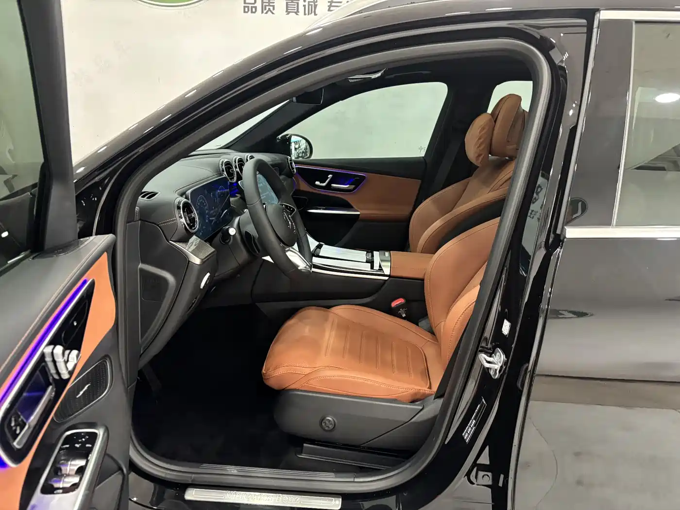 Mercedes-Benz GLC 2026 GLC 260 L 4MATIC Classic Edition фото 13