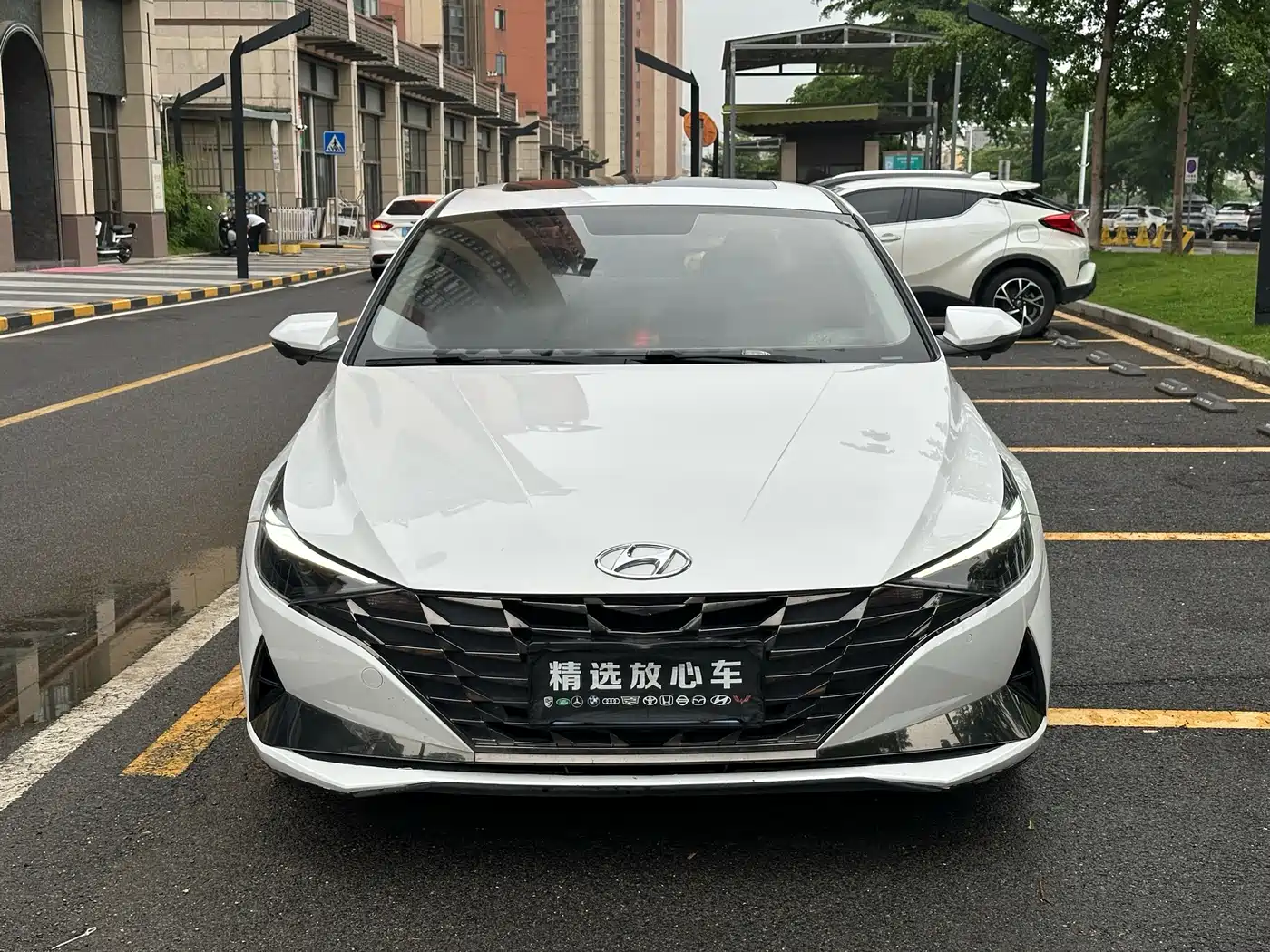 Hyundai Elantra 2023 1.5L CVT GLX Elite Edition фото 2