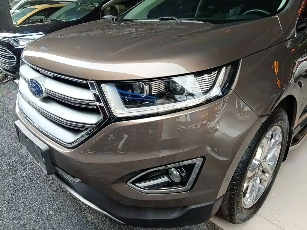 Ford Edge 2017 2016 EcoBoost 245 2WD Luxury 7-Seater
