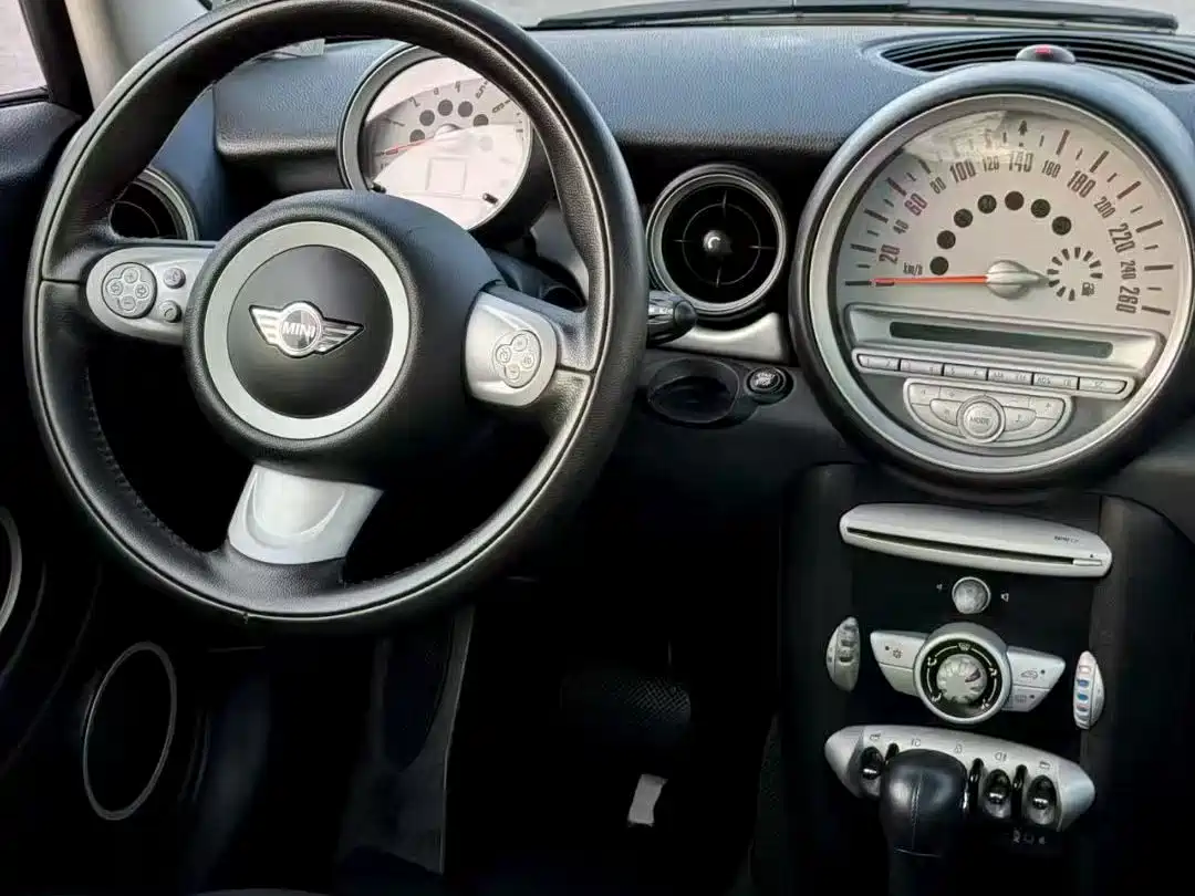 MINI MINI 2010 2010 1.6L COOPER Cheer