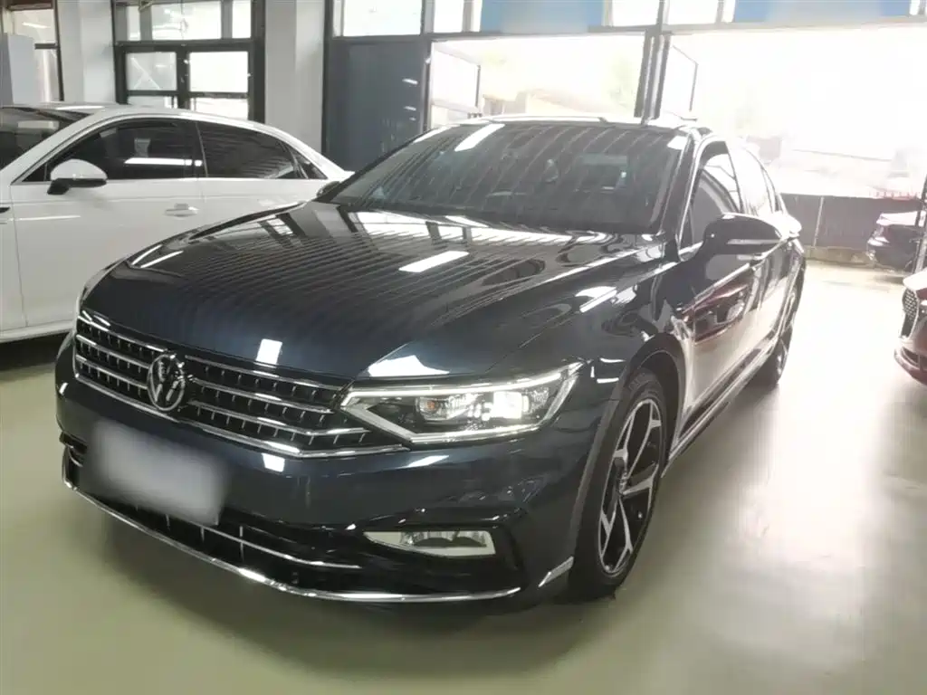 Volkswagen Magotan 2023 Model 2 Million Commemorative Edition 330TSI DSG Luxury фото 2