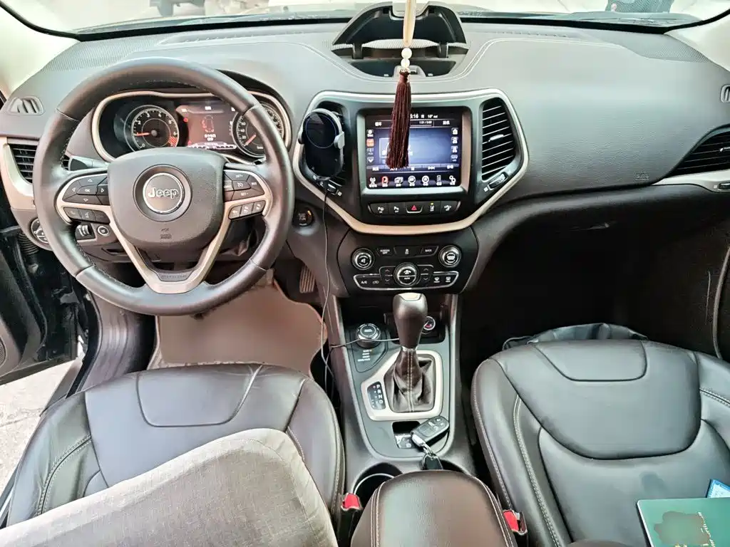 Jeep Cherokee (Import) 2015 2014 2.4L Luxury