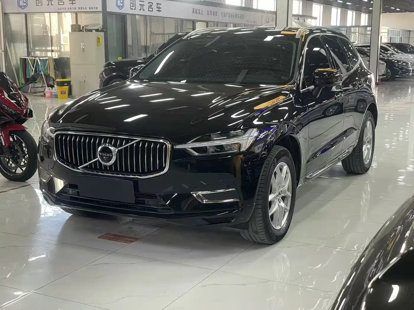 Фото 1 - Volvo XC60