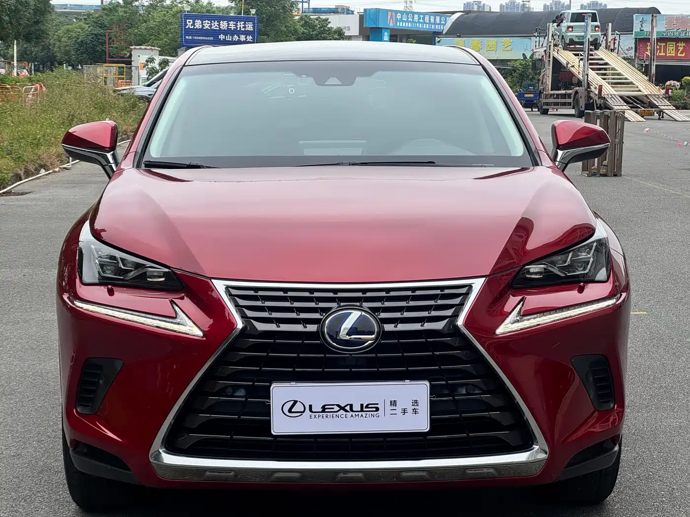 Lexus NX 2017 300h AWD Sharp Edition фото 2