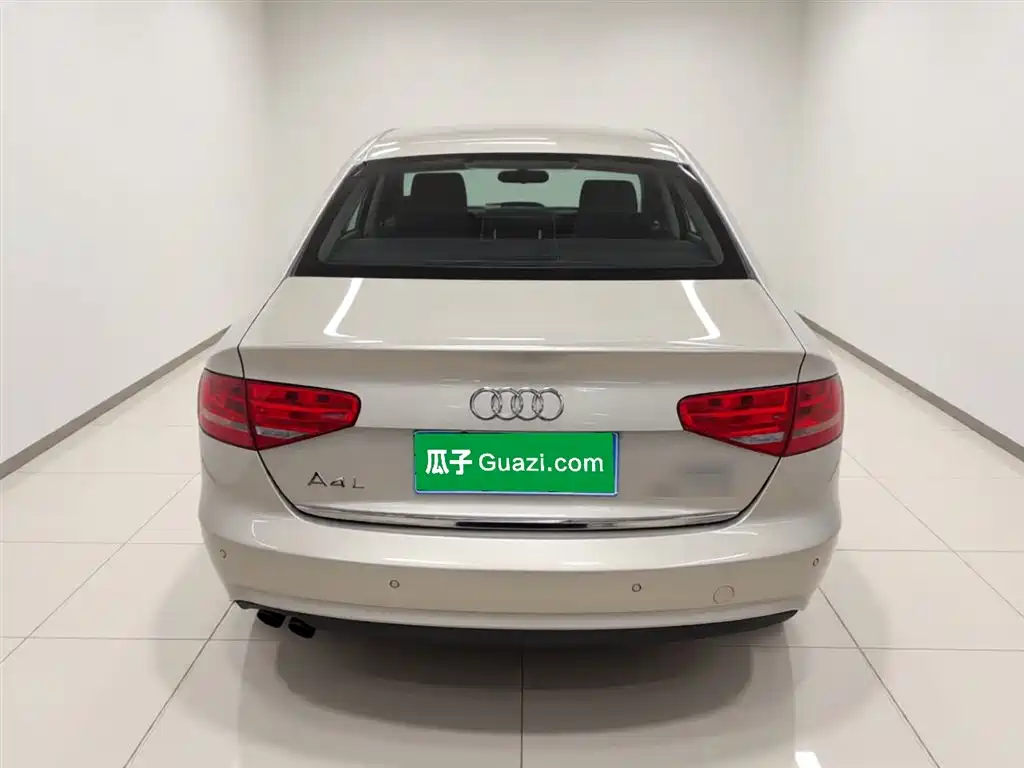 Audi A4L 2015 30 TFSI Auto Comfort фото 4