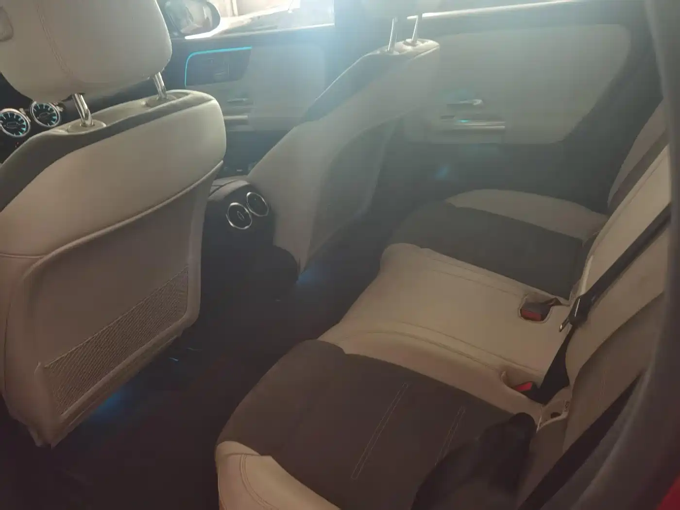 Mercedes-Benz EQA 2022 EQA 300 4MATIC Launch Special Edition фото 10