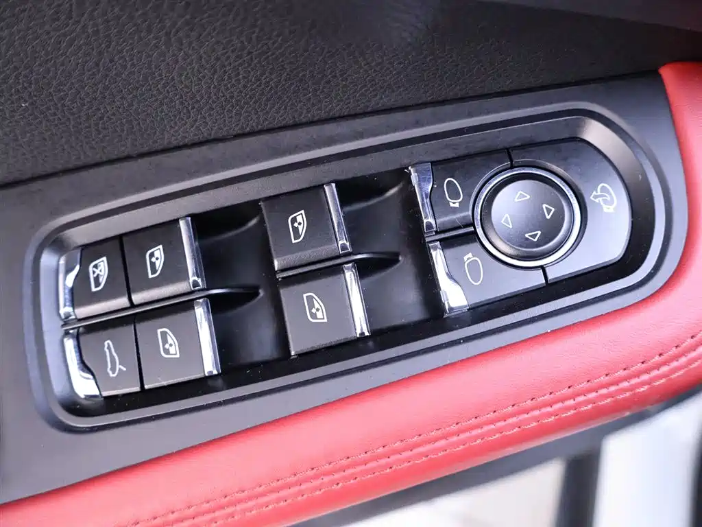 Porsche Macan 2020 Macan S 3.0T фото 18