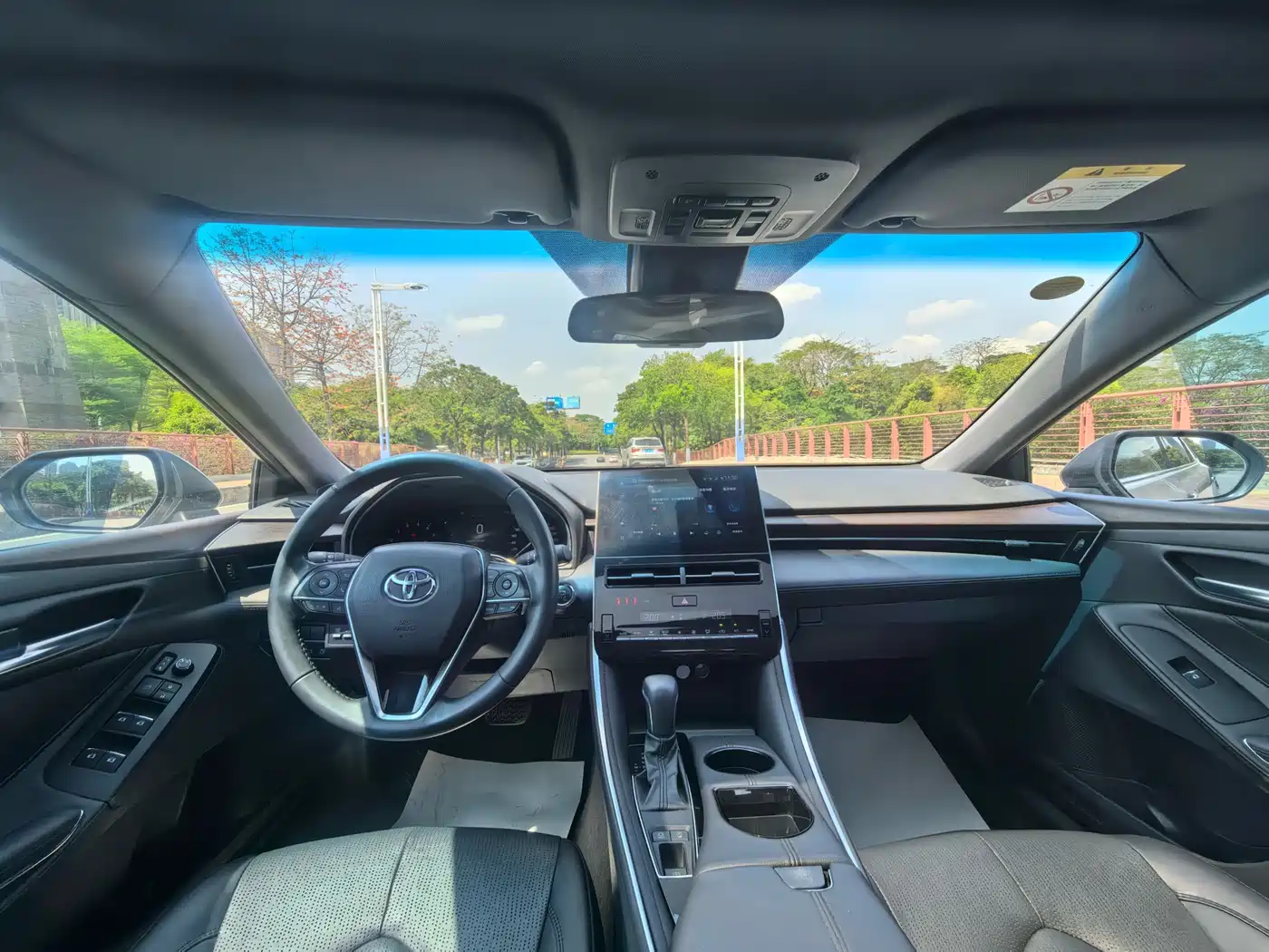 Toyota Avalon 2022 2.0L Luxury Edition фото 6