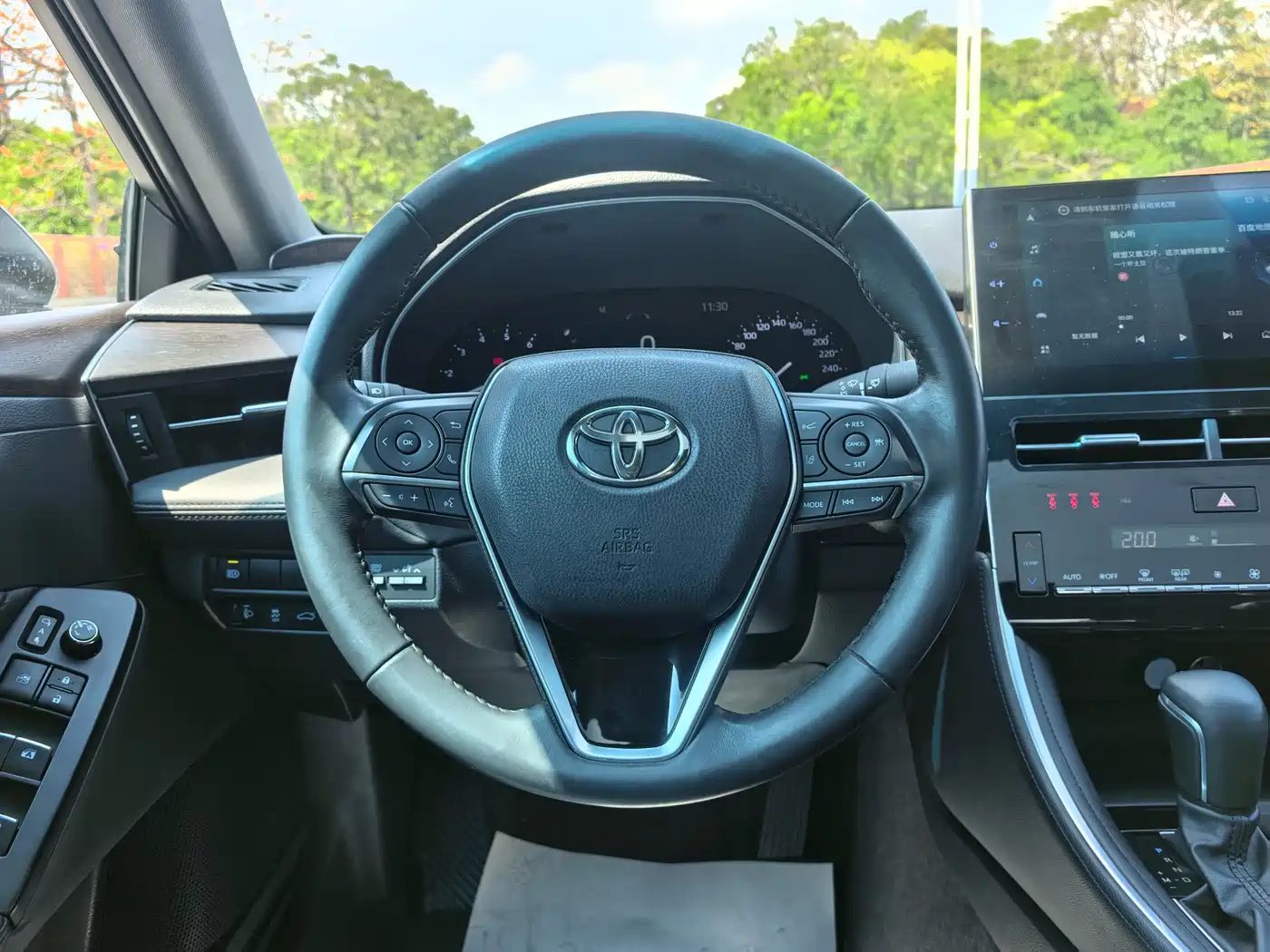 Toyota Avalon 2022 2.0L Luxury Edition фото 16