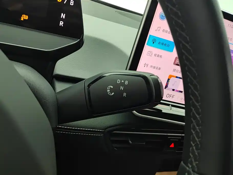 Volkswagen ID.3 2025 Smart Outstanding Edition фото 16
