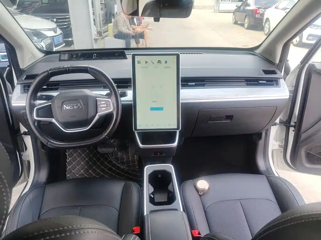 Nezha Auto Nezha V 2023 2022 Trend 300 Lite LFP