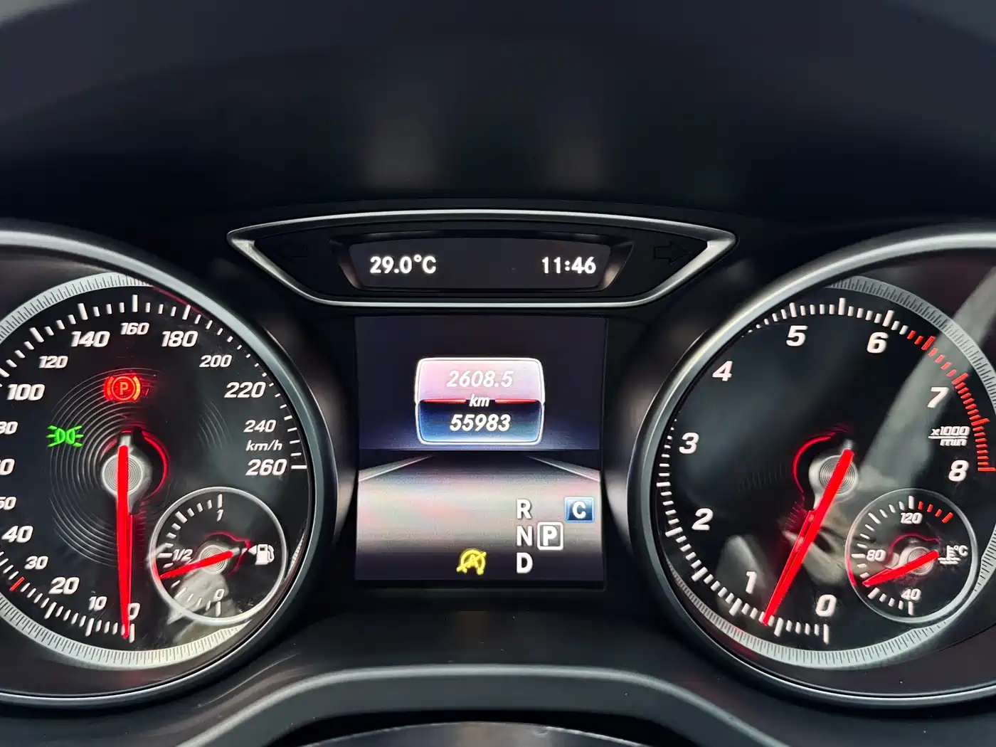 Mercedes-Benz GLA 2017 GLA 200 Fashion фото 10