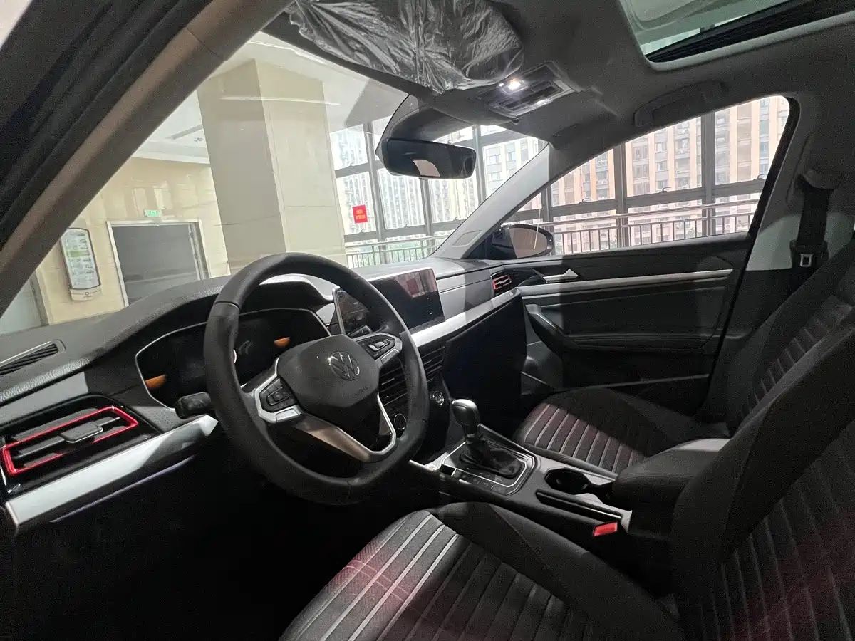 Фото 4 - Volkswagen Lavida