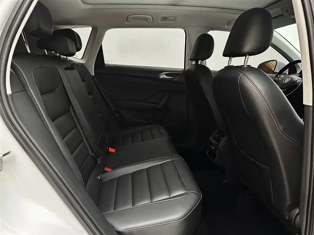 Volkswagen Tharu 2021 Model 280TSI 2WD Comfort Edition фото 23