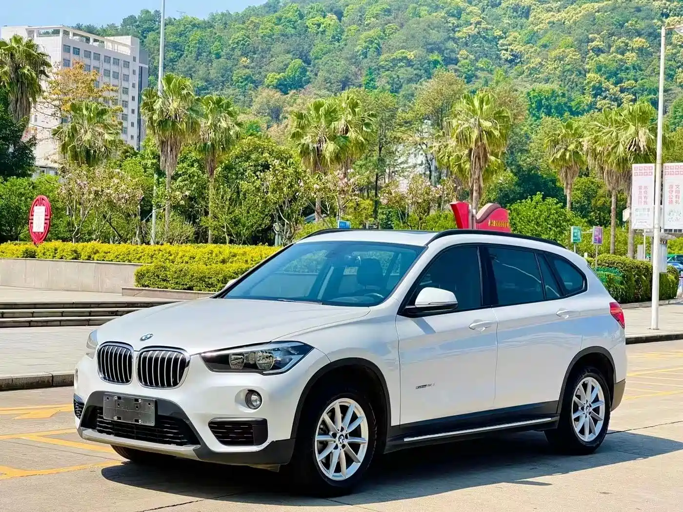 BMW X1 2016 sDrive18Li Fashion Model