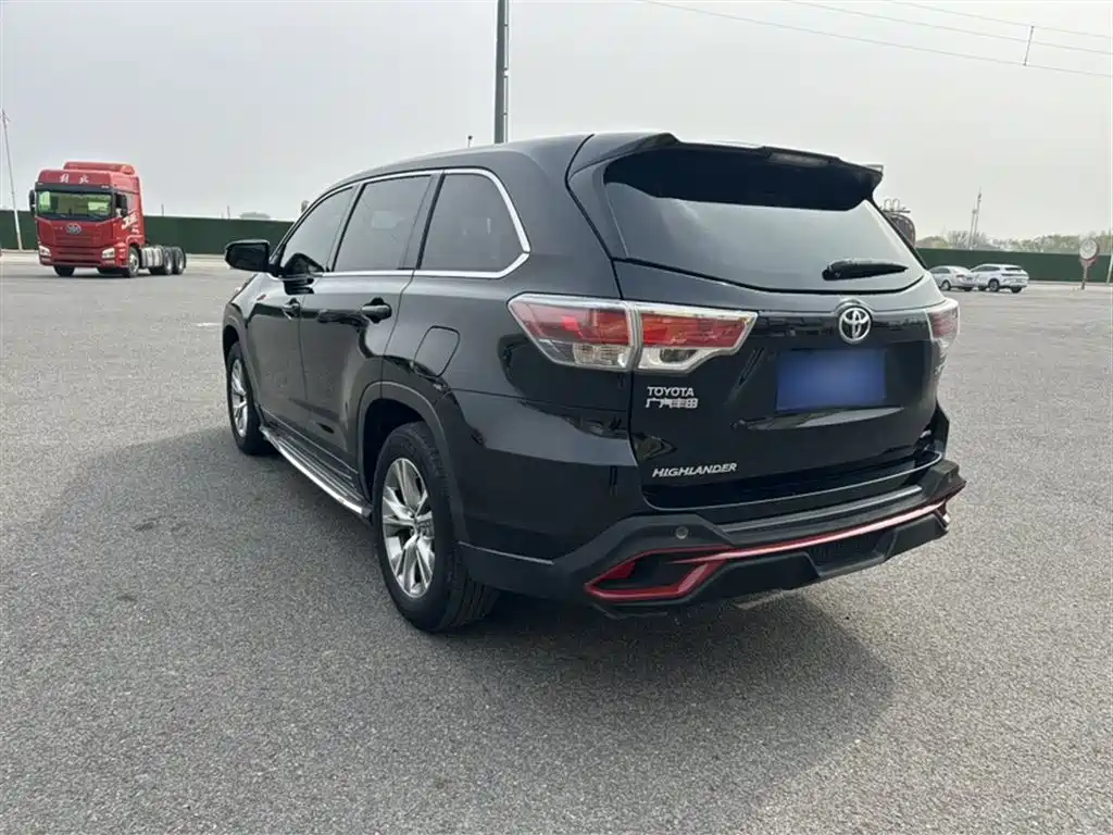Toyota Highlander 2015 2.0T AWD Elite Edition 7-seater фото 22