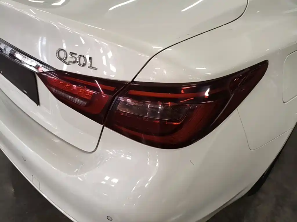 Infiniti Q50L 2021 2018 2.0T Comfort (China VI)