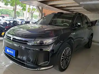 AITO M7