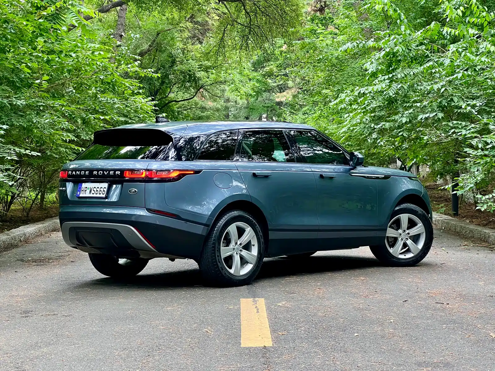 Фото 14 - Land Rover Range Rover Velar