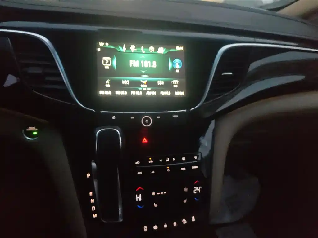 Buick GL8 2017 ES 28T Luxury China V фото 6
